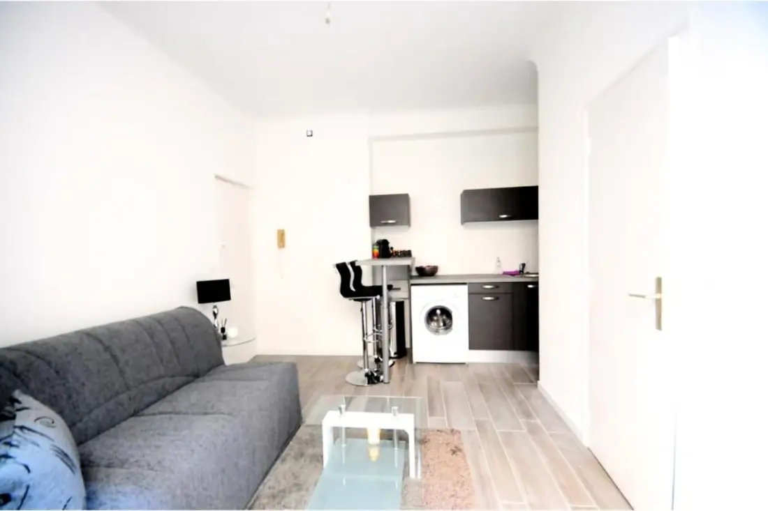 Studio Lumineux Et Calme à Nice