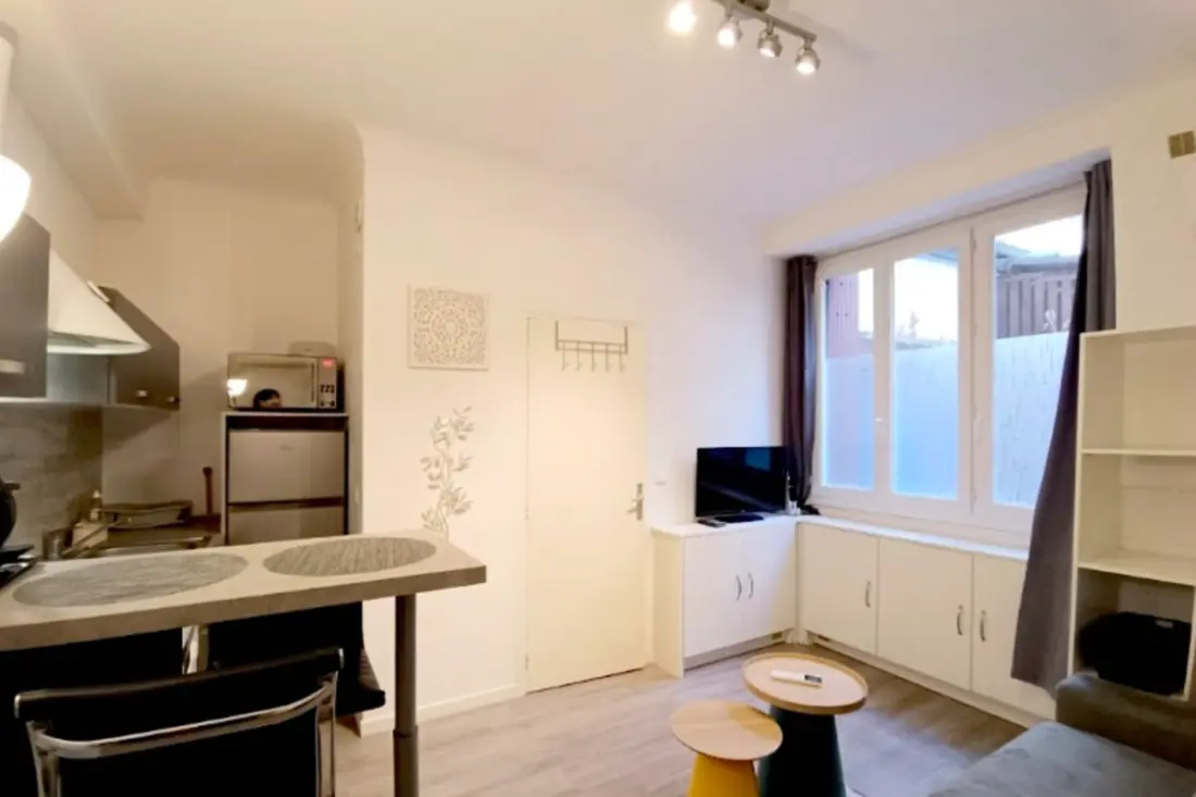 Studio Lumineux Et Calme à Nice