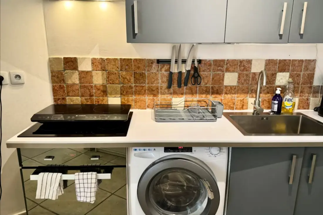 Appartement Lumineux Avec Terrasse Centre Nîmes