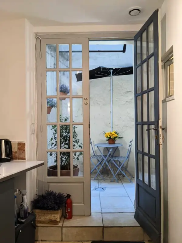 Appartement Lumineux Avec Terrasse Centre Nîmes