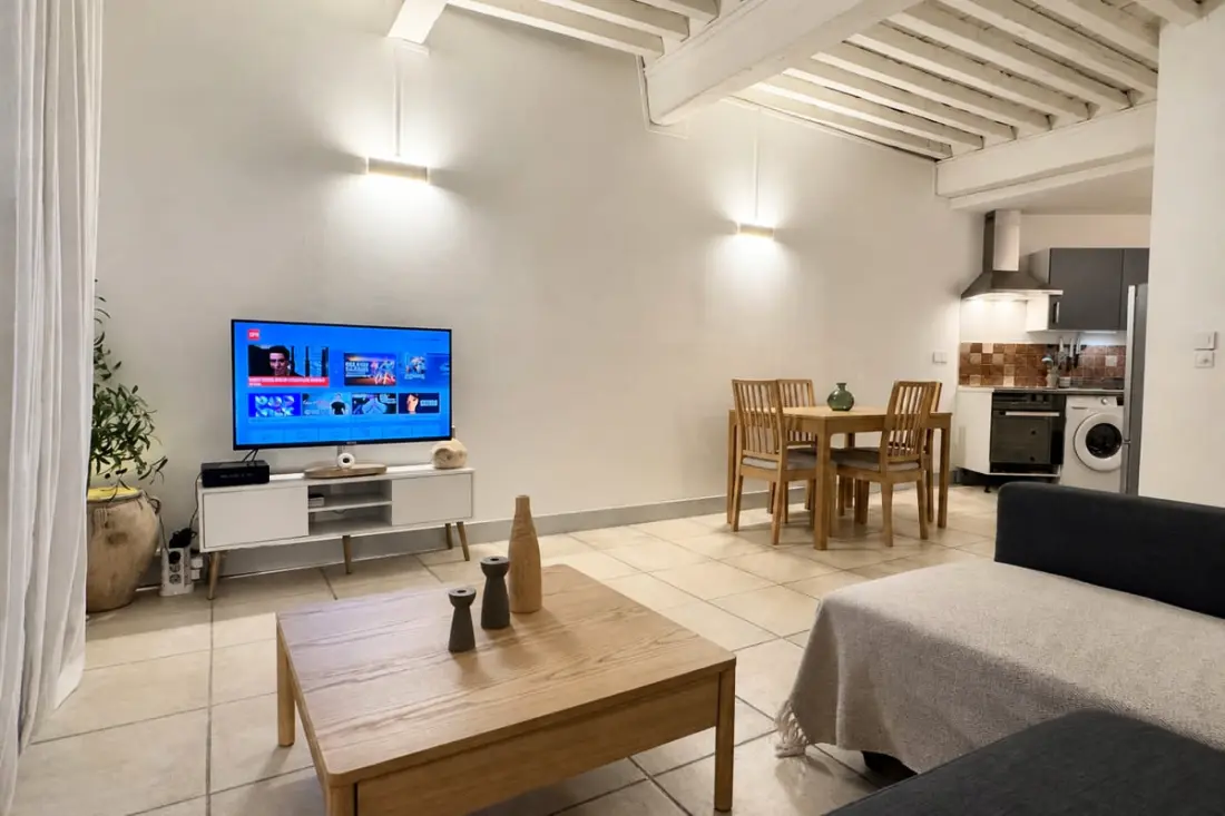 Appartement Lumineux Avec Terrasse Centre Nîmes