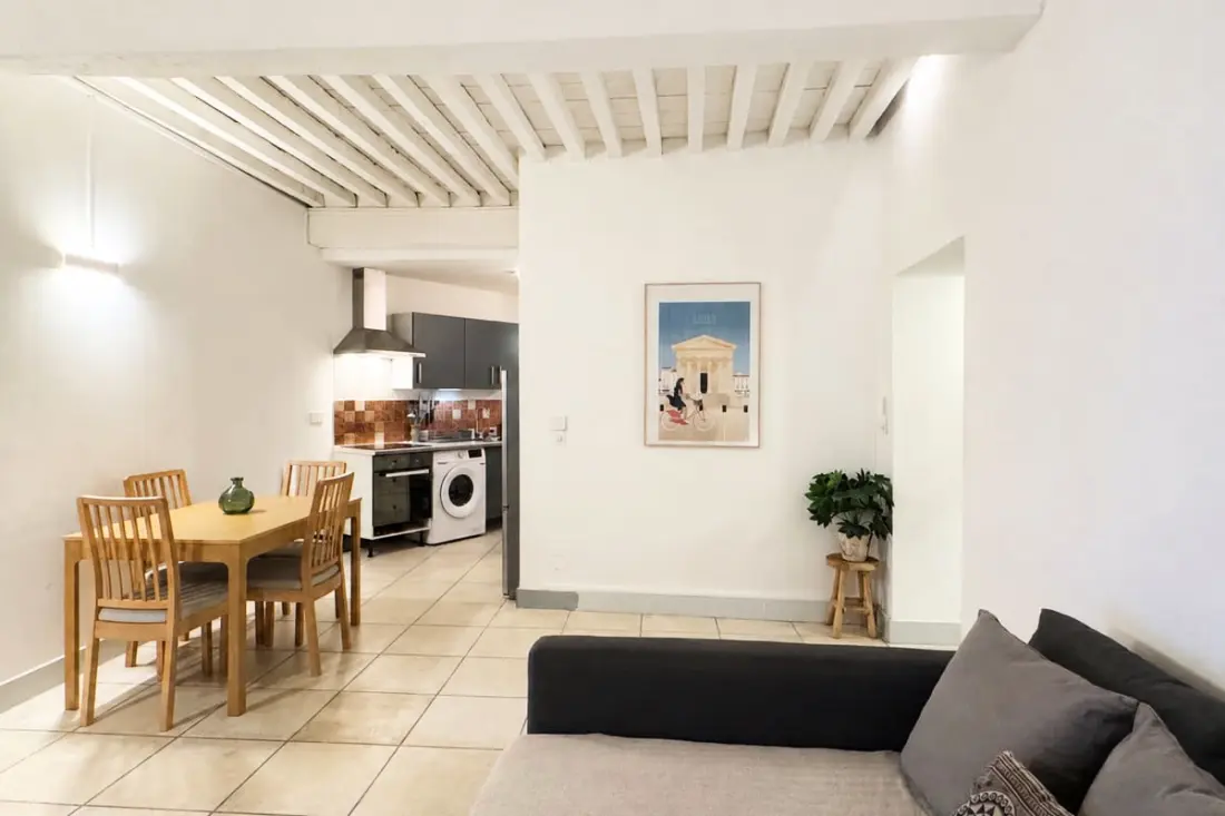 Appartement Lumineux Avec Terrasse Centre Nîmes