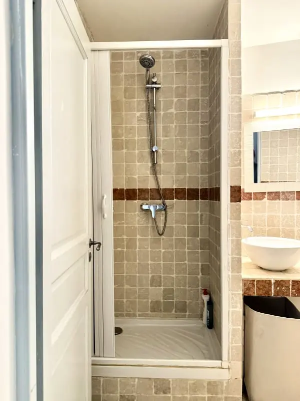 Appartement Lumineux Avec Terrasse Centre Nîmes
