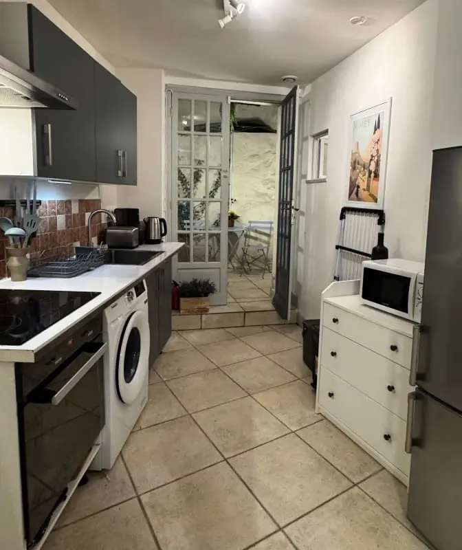Appartement Lumineux Avec Terrasse Centre Nîmes