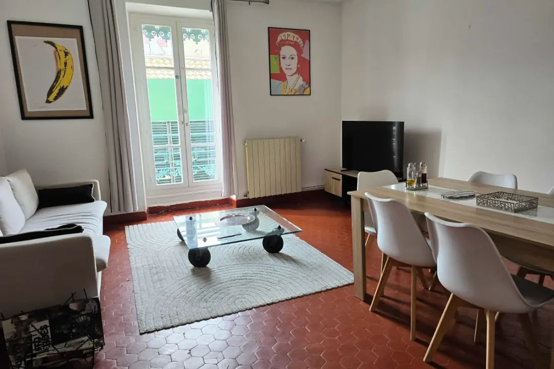 Appartement 160m² Lumineux En Plein Cœur De Nîmes