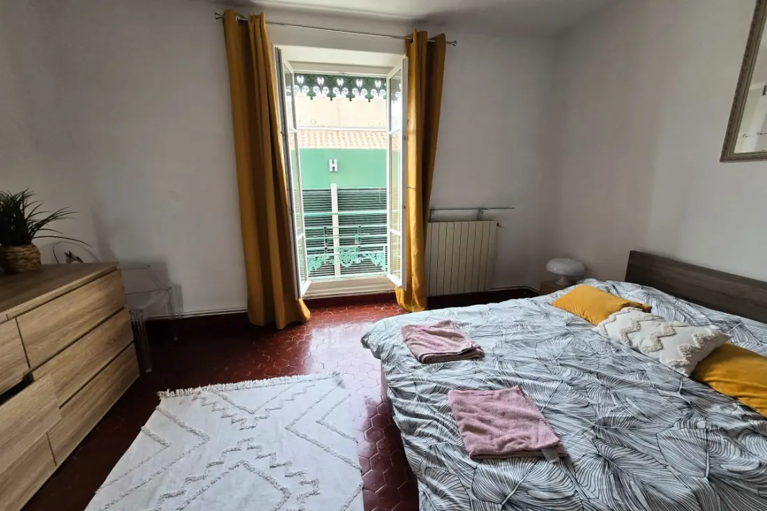 Appartement 160m² Lumineux En Plein Cœur De Nîmes