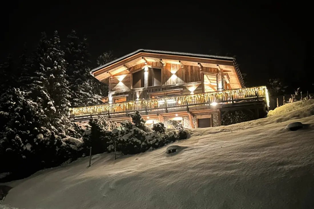Grand Chalet Avec Piscine Privée Et Bain Nordique