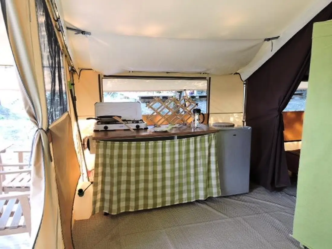 Camping Les Terrasses Provençales 4 étoiles★★★★