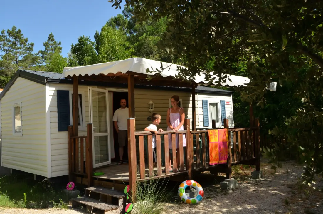 Camping Les Terrasses Provençales 4 étoiles★★★★