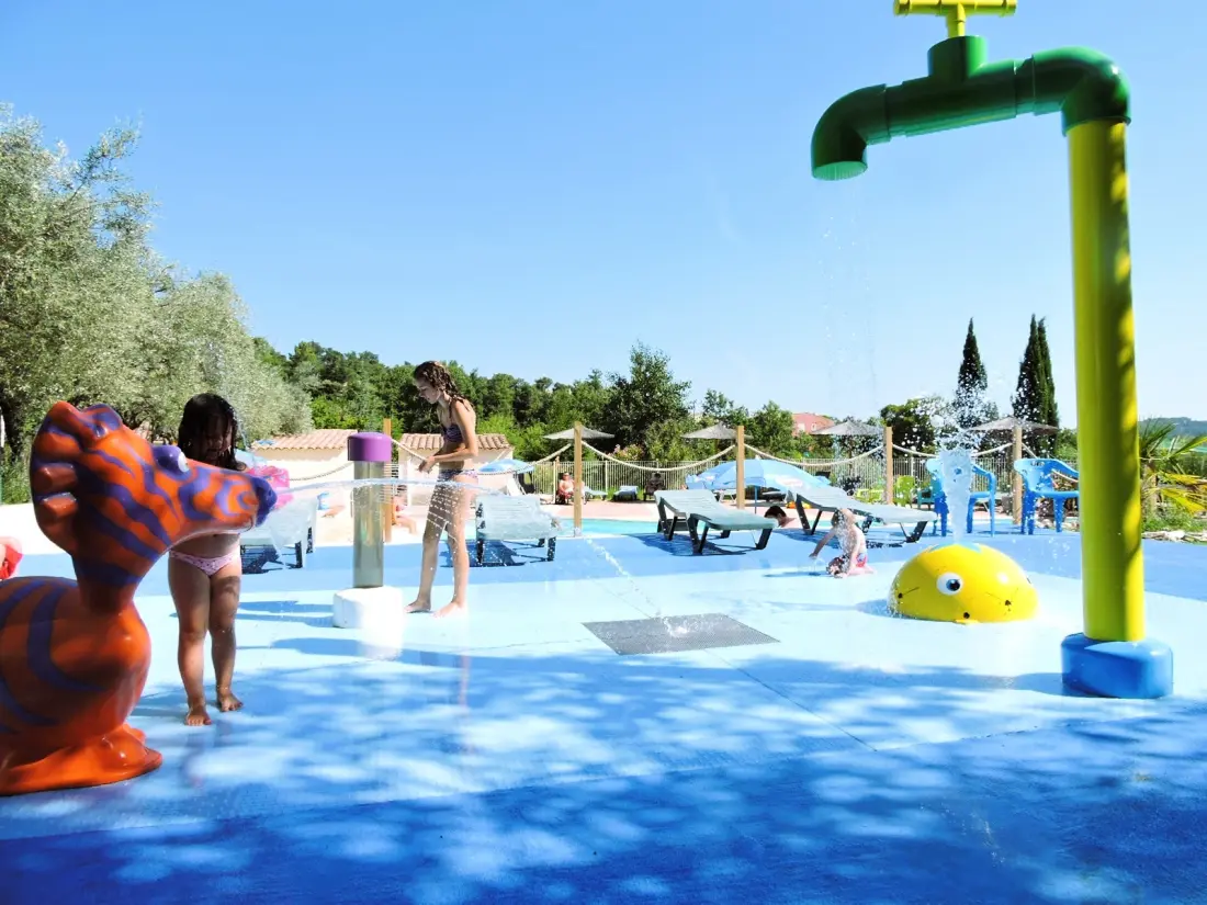 Camping Les Terrasses Provençales 4 étoiles★★★★