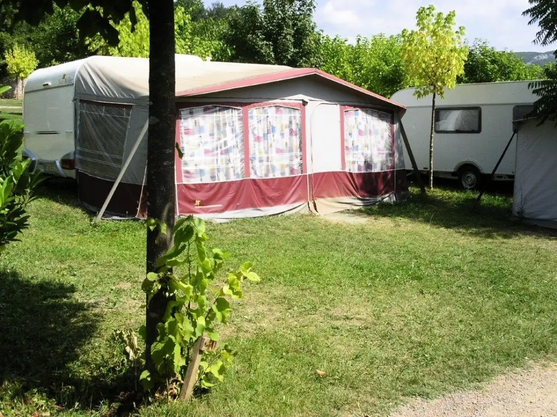 Camping La Soleia d'Oix 1 étoiles★