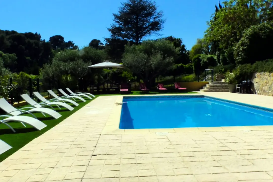 Belle Maison Avec Jardin Et Piscine Privée