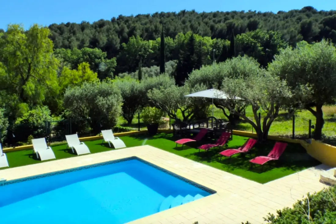 Belle Maison Avec Jardin Et Piscine Privée