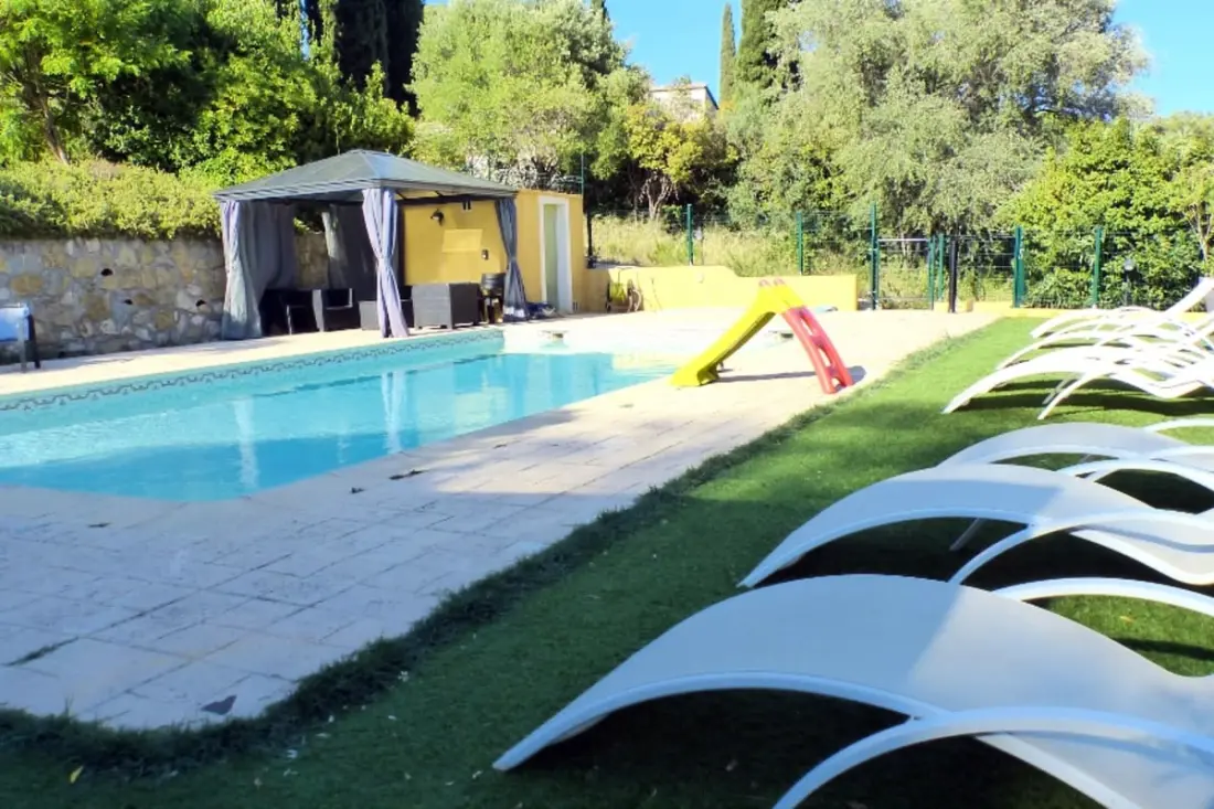 Belle Maison Avec Jardin Et Piscine Privée