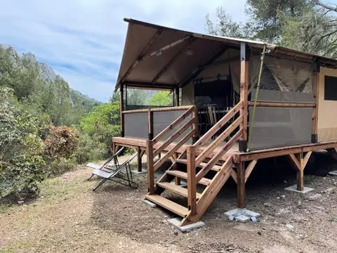Camping La Vallée Heureuse Pausado 4 étoiles★★★★