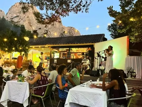 Camping La Vallée Heureuse Pausado 4 étoiles★★★★