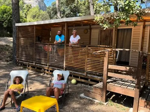 Camping La Vallée Heureuse Pausado 4 étoiles★★★★
