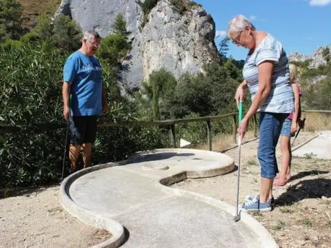 Camping La Vallée Heureuse Pausado 4 étoiles★★★★