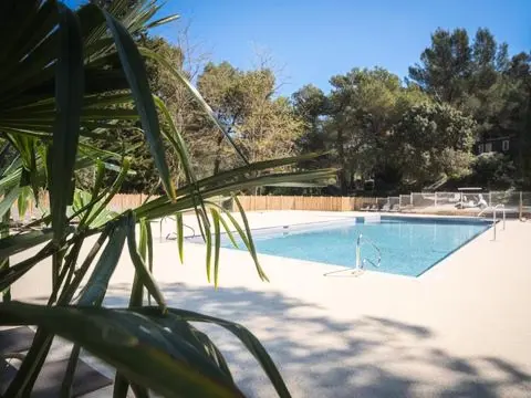 Camping La Vallée Heureuse Pausado 4 étoiles★★★★