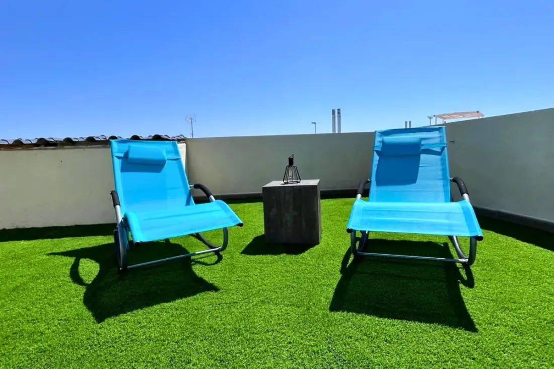 Appartement Moderne Avec Piscine, Terrasse Et Solarium équipé
