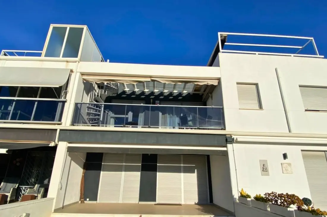 Appartement Moderne Avec Piscine, Terrasse Et Solarium équipé