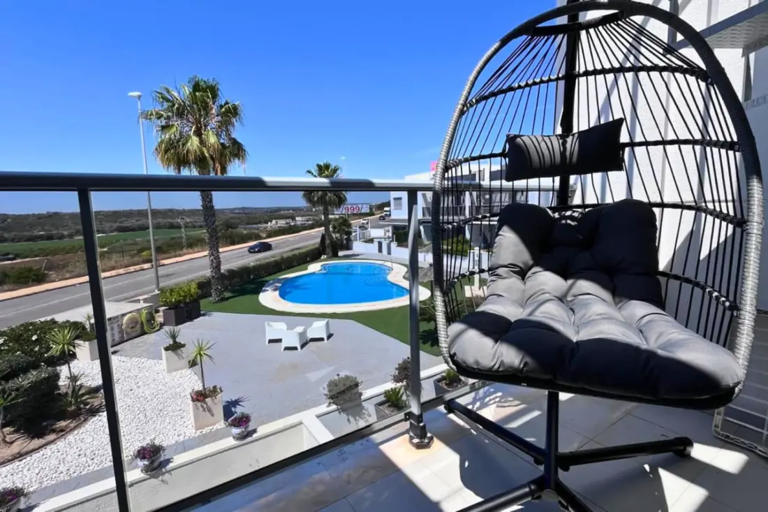 Appartement Moderne Avec Piscine, Terrasse Et Solarium équipé
