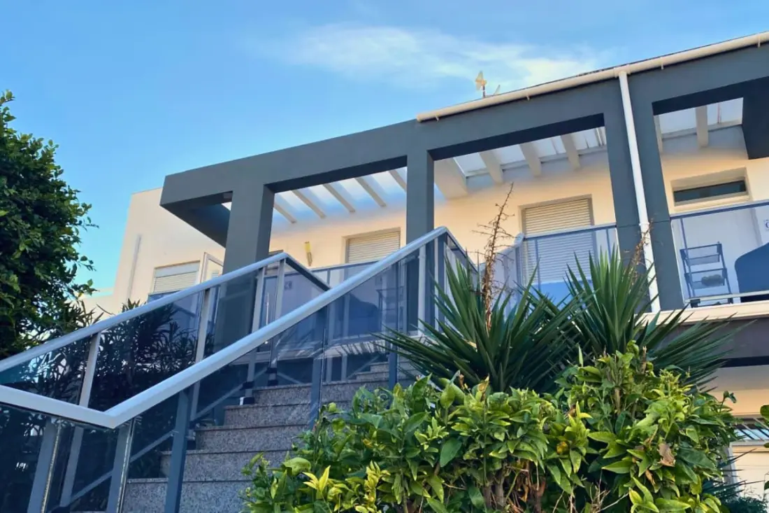Appartement Moderne Avec Piscine, Terrasse Et Solarium équipé
