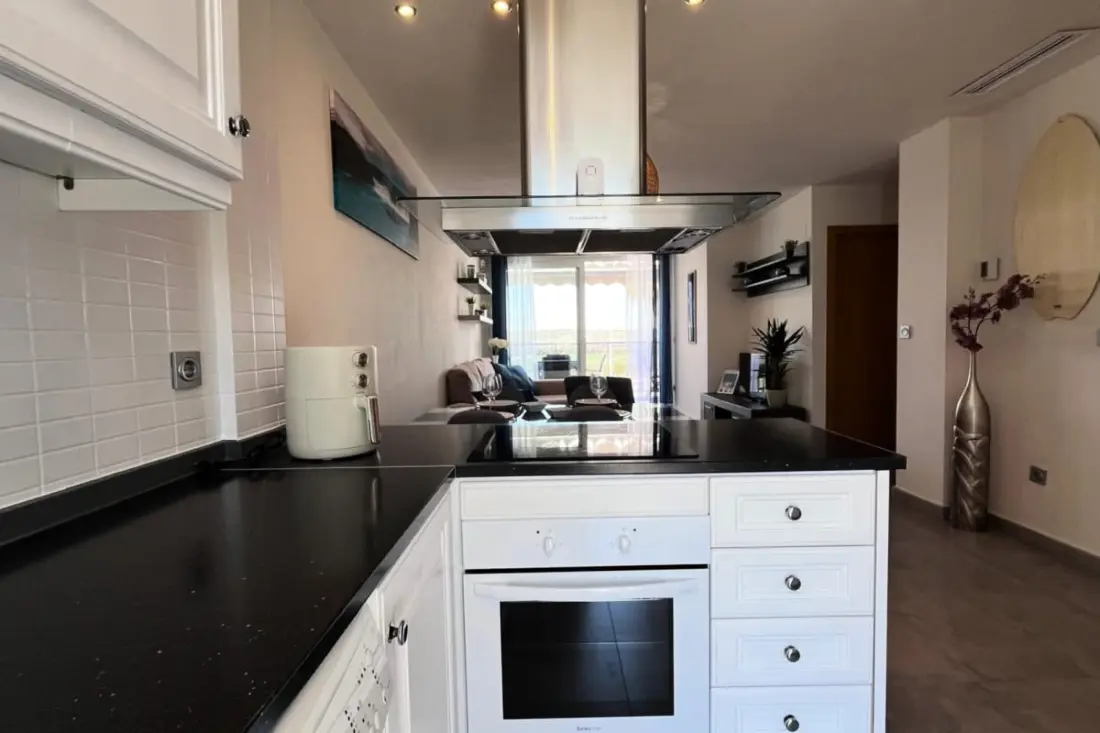 Appartement Moderne Avec Piscine, Terrasse Et Solarium équipé