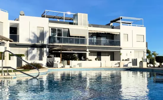 Appartement Moderne Avec Piscine, Terrasse Et Solarium