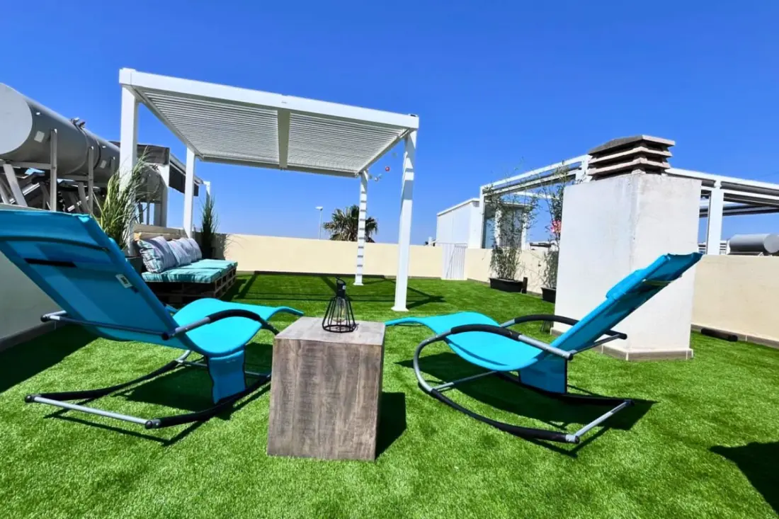 Appartement Moderne Avec Piscine, Terrasse Et Solarium équipé