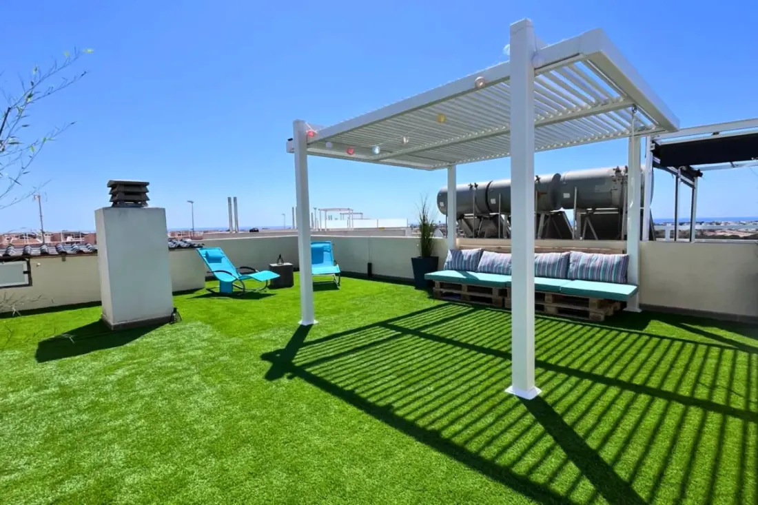Appartement Moderne Avec Piscine, Terrasse Et Solarium équipé