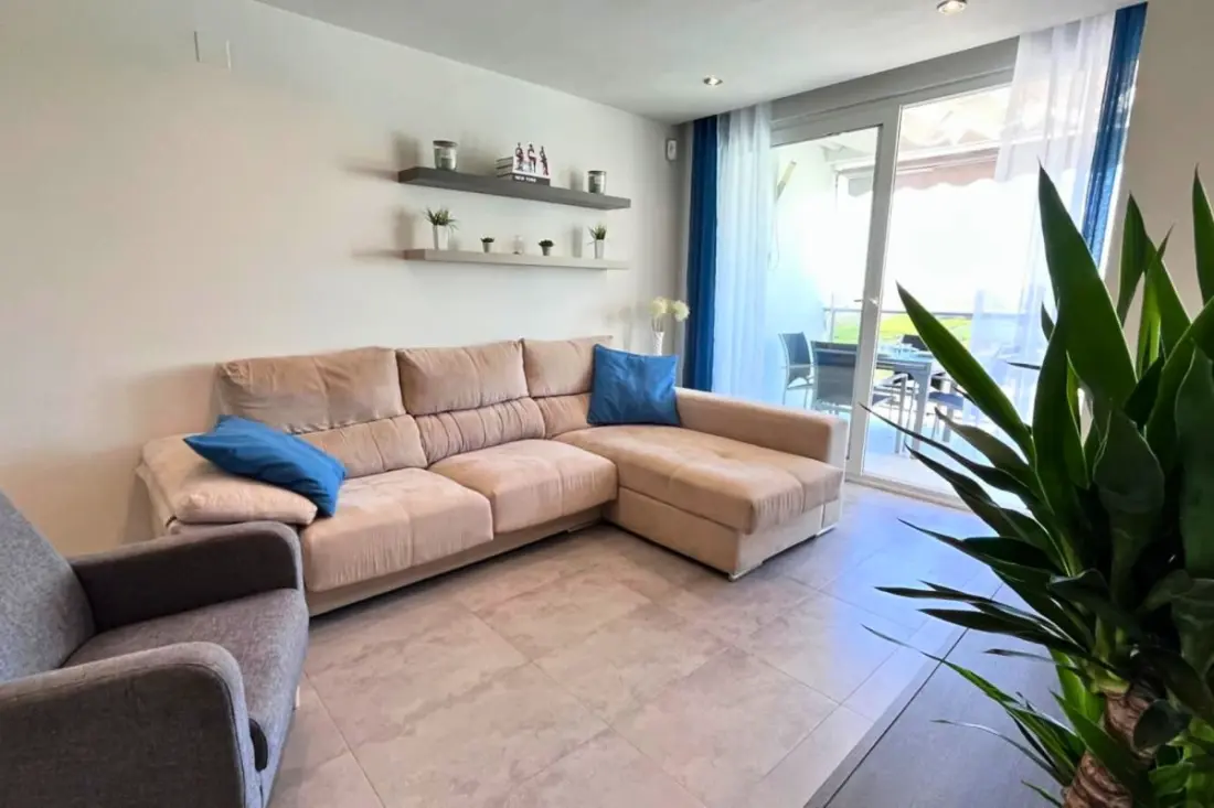 Appartement Moderne Avec Piscine, Terrasse Et Solarium équipé