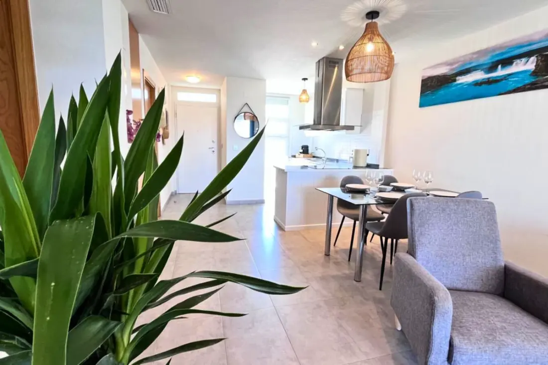 Appartement Moderne Avec Piscine, Terrasse Et Solarium équipé