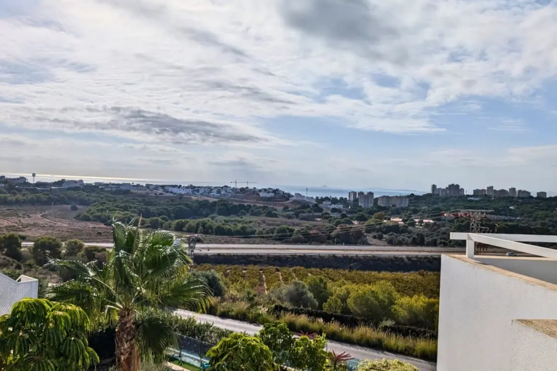 Appartement Moderne Avec Piscine, Terrasse Et Solarium équipé