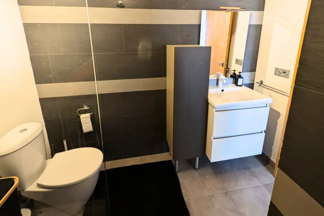 Appartement Moderne Avec Piscine, Terrasse Et Solarium équipé