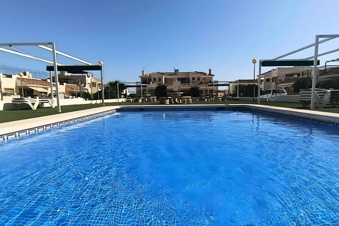 Soleil, Golf Et Piscine : La Villa Idéale Pour Vos Vacances !