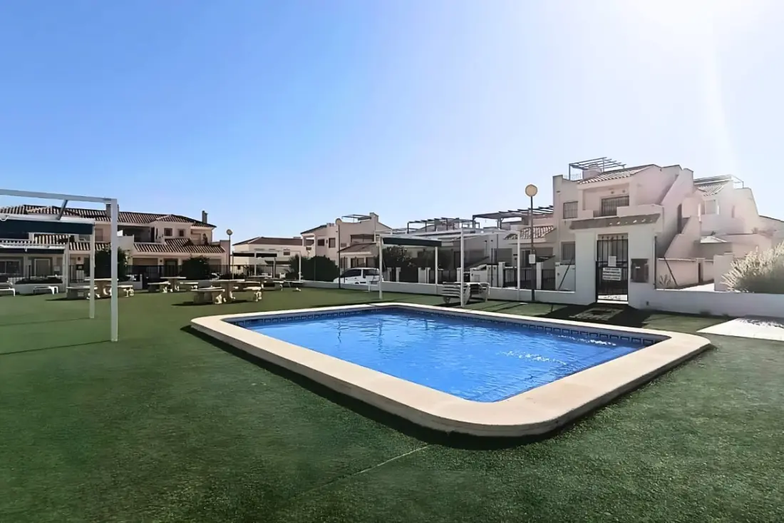 Soleil, Golf Et Piscine : La Villa Idéale Pour Vos Vacances !