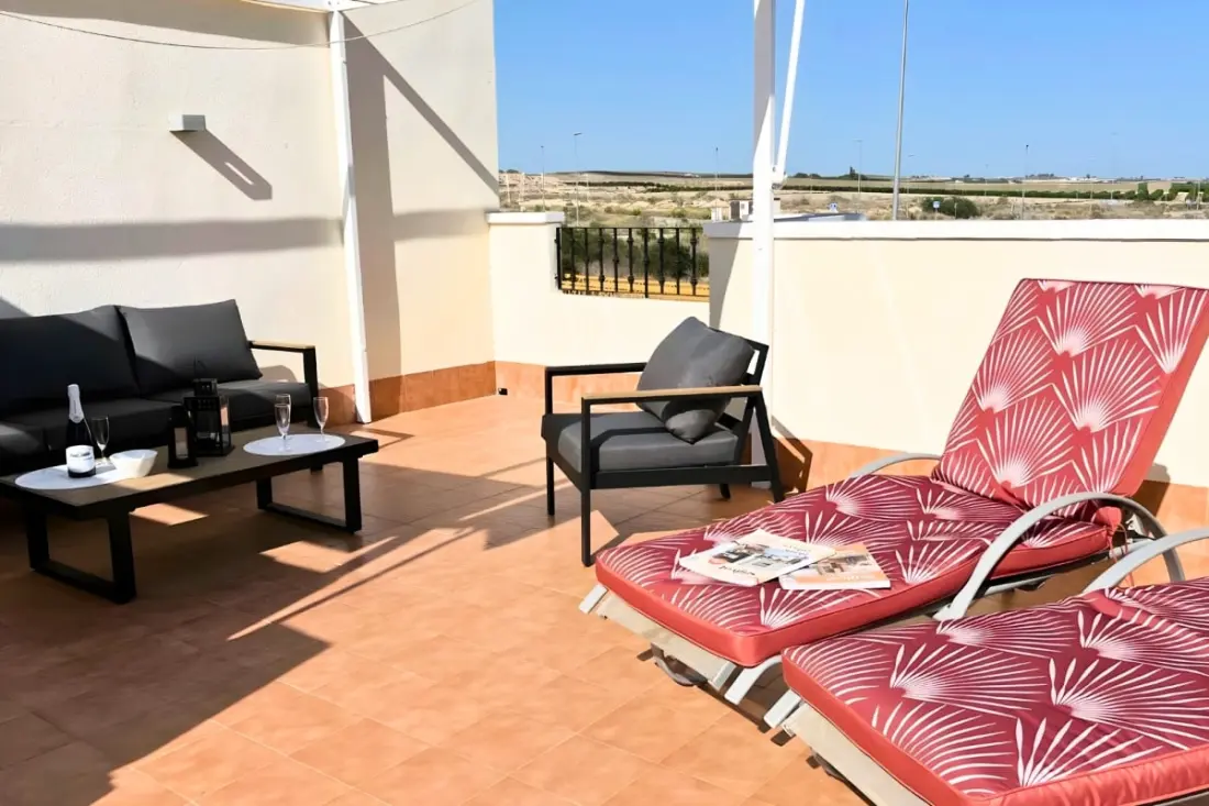 Soleil, Golf Et Piscine : La Villa Idéale Pour Vos Vacances !
