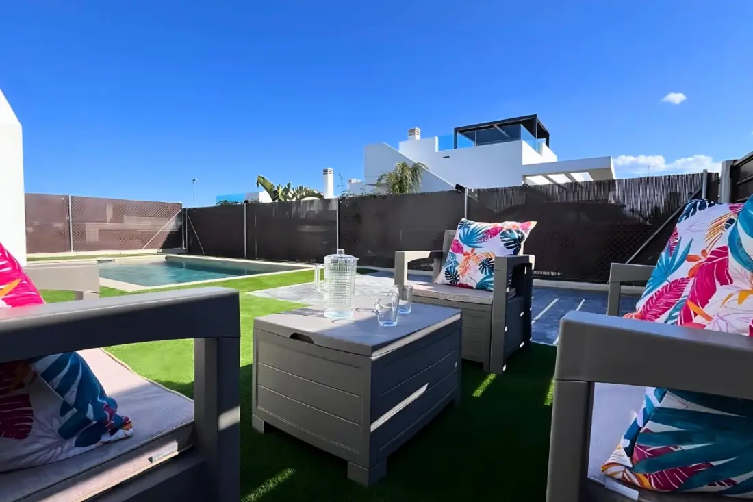 Golf, Soleil Et Piscine Privée Pour Un Séjour De Rêve !