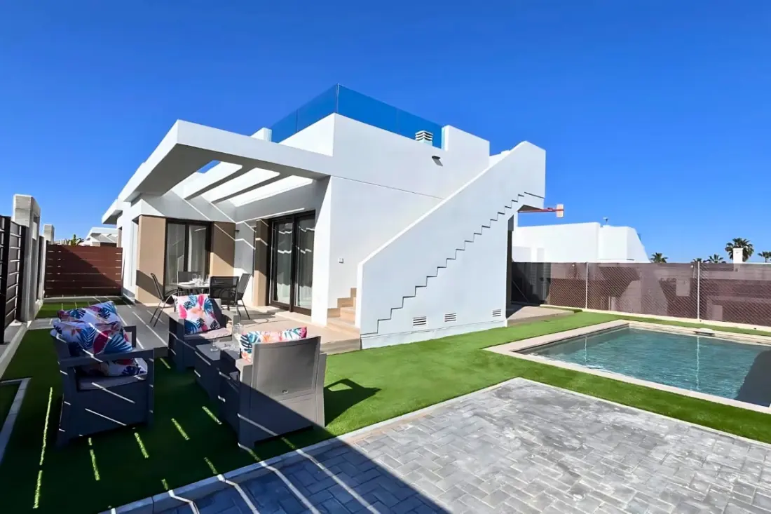 Golf, Soleil Et Piscine Privée Pour Un Séjour De Rêve !