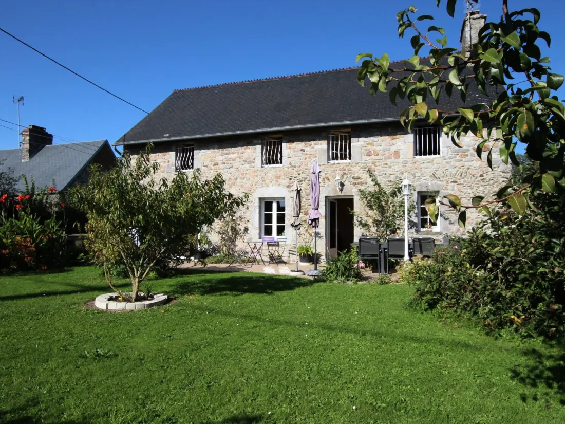 Maison de Vacances ORVAL SUR SIENNE 2