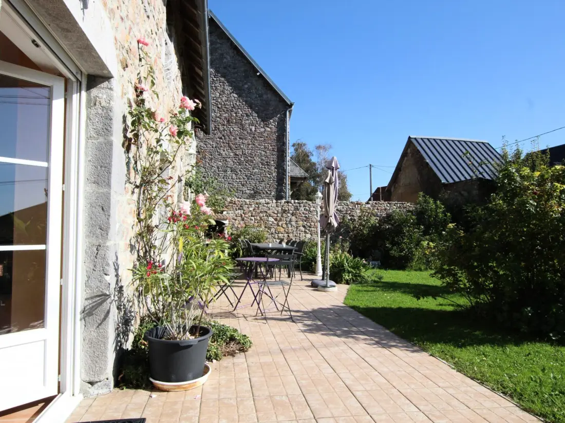 Maison de Vacances ORVAL SUR SIENNE 2
