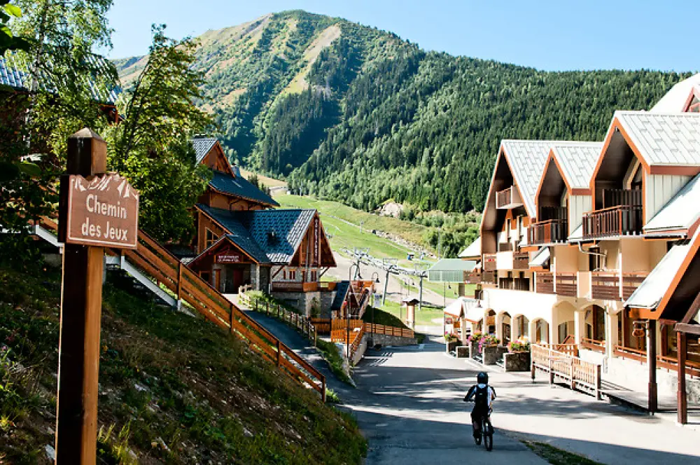 Village Club du Soleil - Oz en Oisans 4 étoiles★★★★
