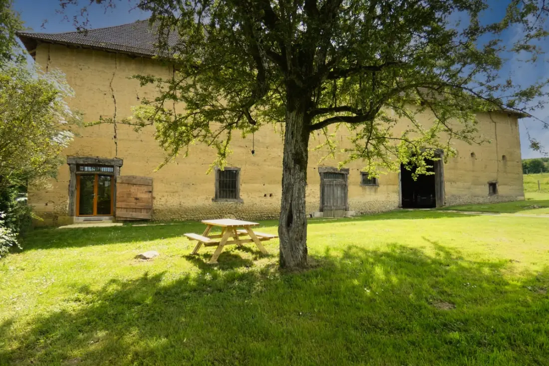 Résidence La Bergerie, Gîte De Charme Au Calme, Lac De Paladru