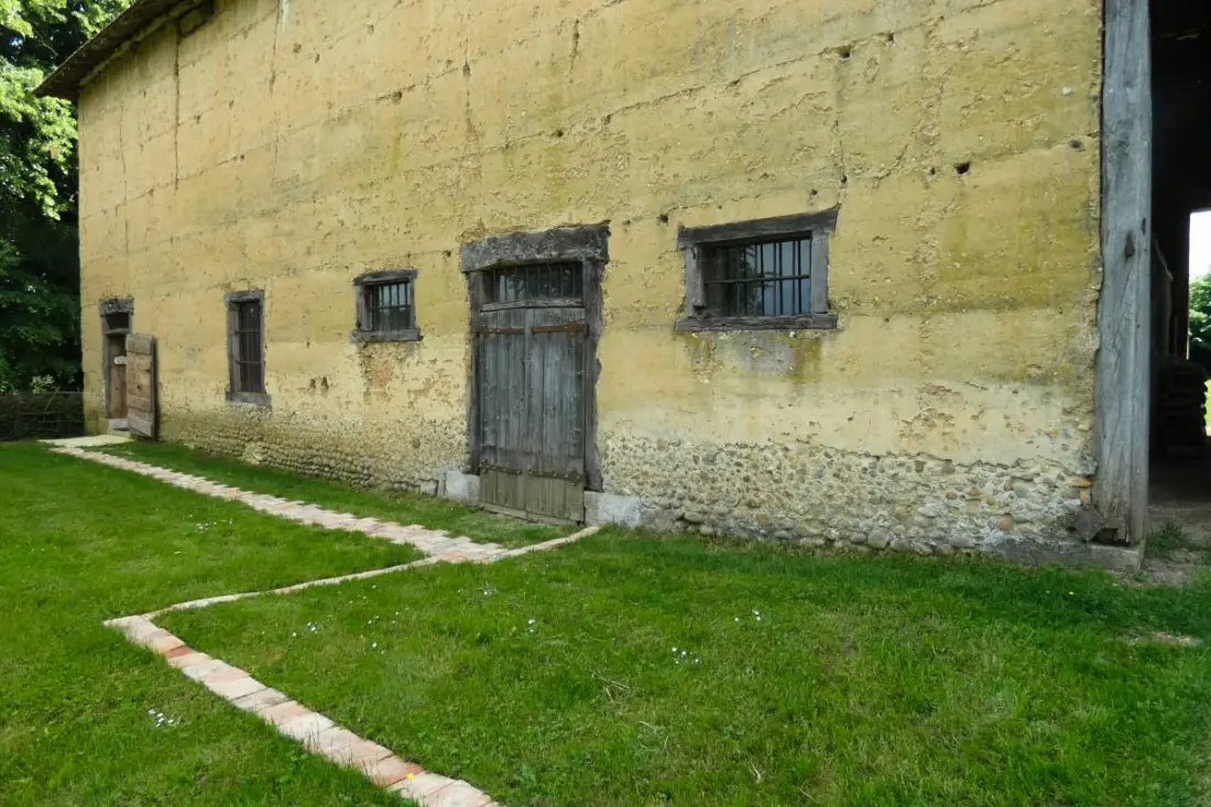 Résidence La Bergerie, Gîte De Charme Au Calme, Lac De Paladru