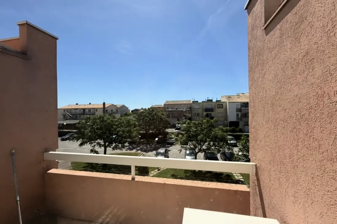 Studio Proche De La Plage Avec Balcon