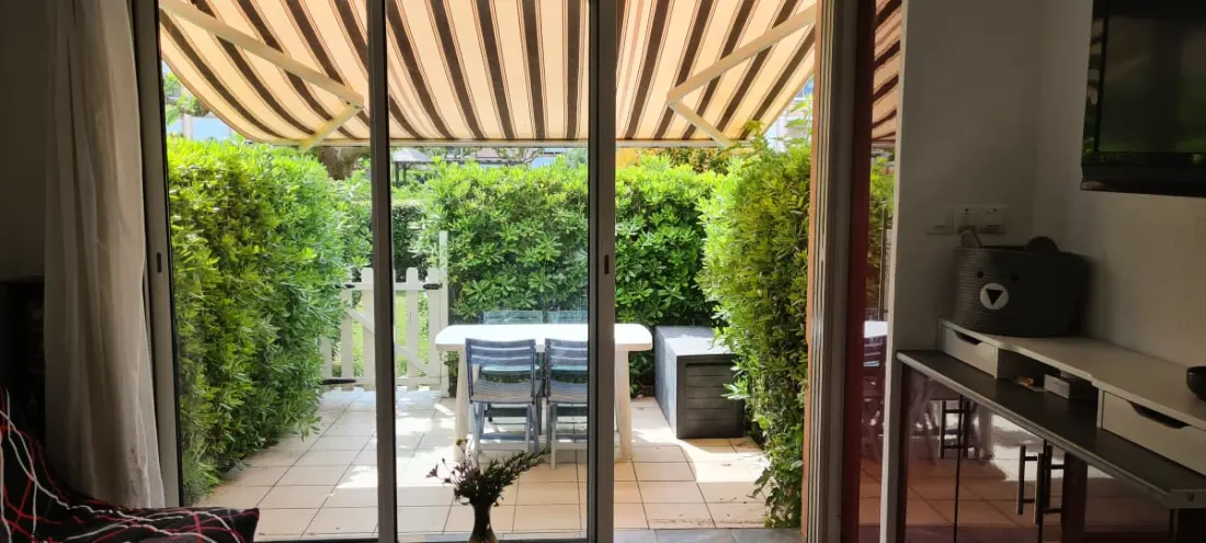 Appartement Avec Terrasse &amp; Piscine
