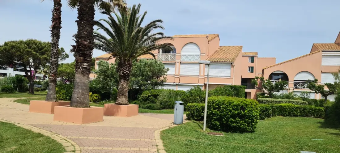 Appartement Avec Terrasse &amp; Piscine