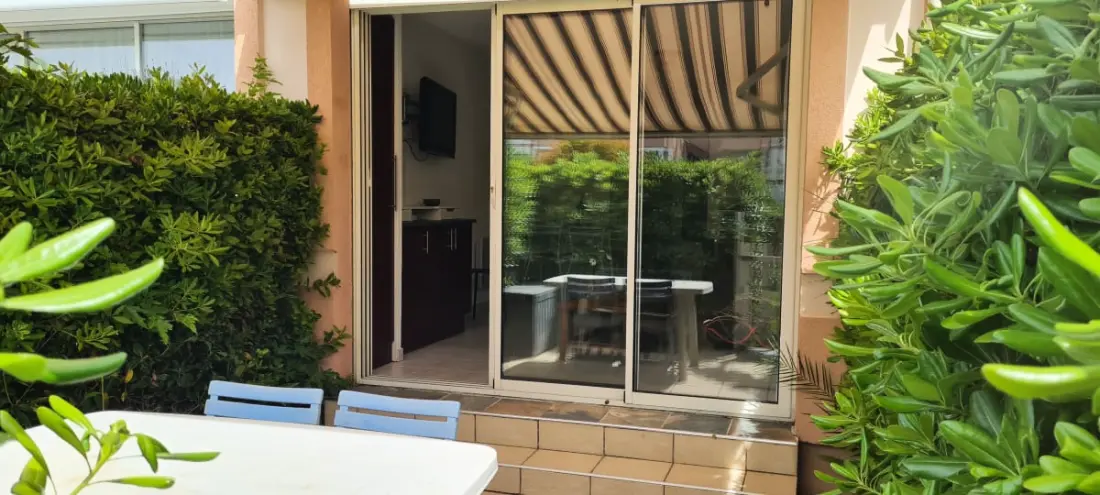 Appartement Avec Terrasse &amp; Piscine