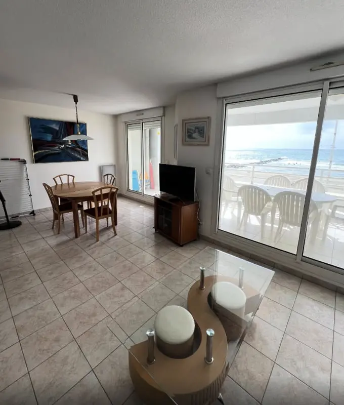 Appartement Lumineux Face à La Mer